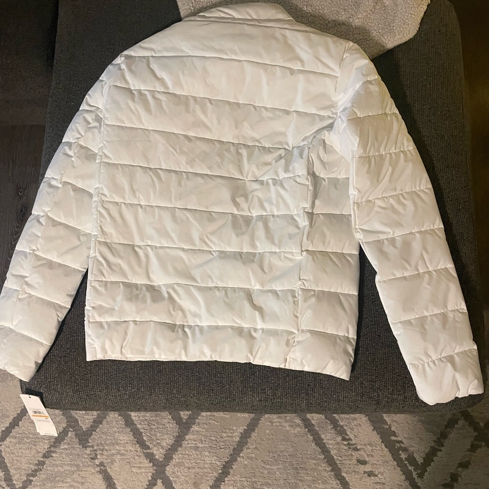 BRAND NEW CK PUFFER WHITE SIZE SMALL WANT GONE ASAP PLEASE - Picture 5 of 5